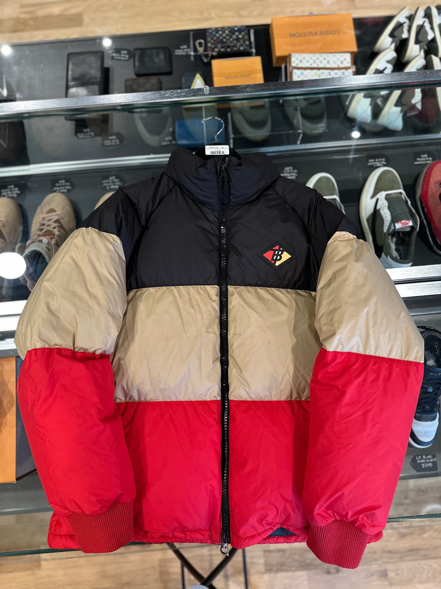 Burberry Puffer Size Medium