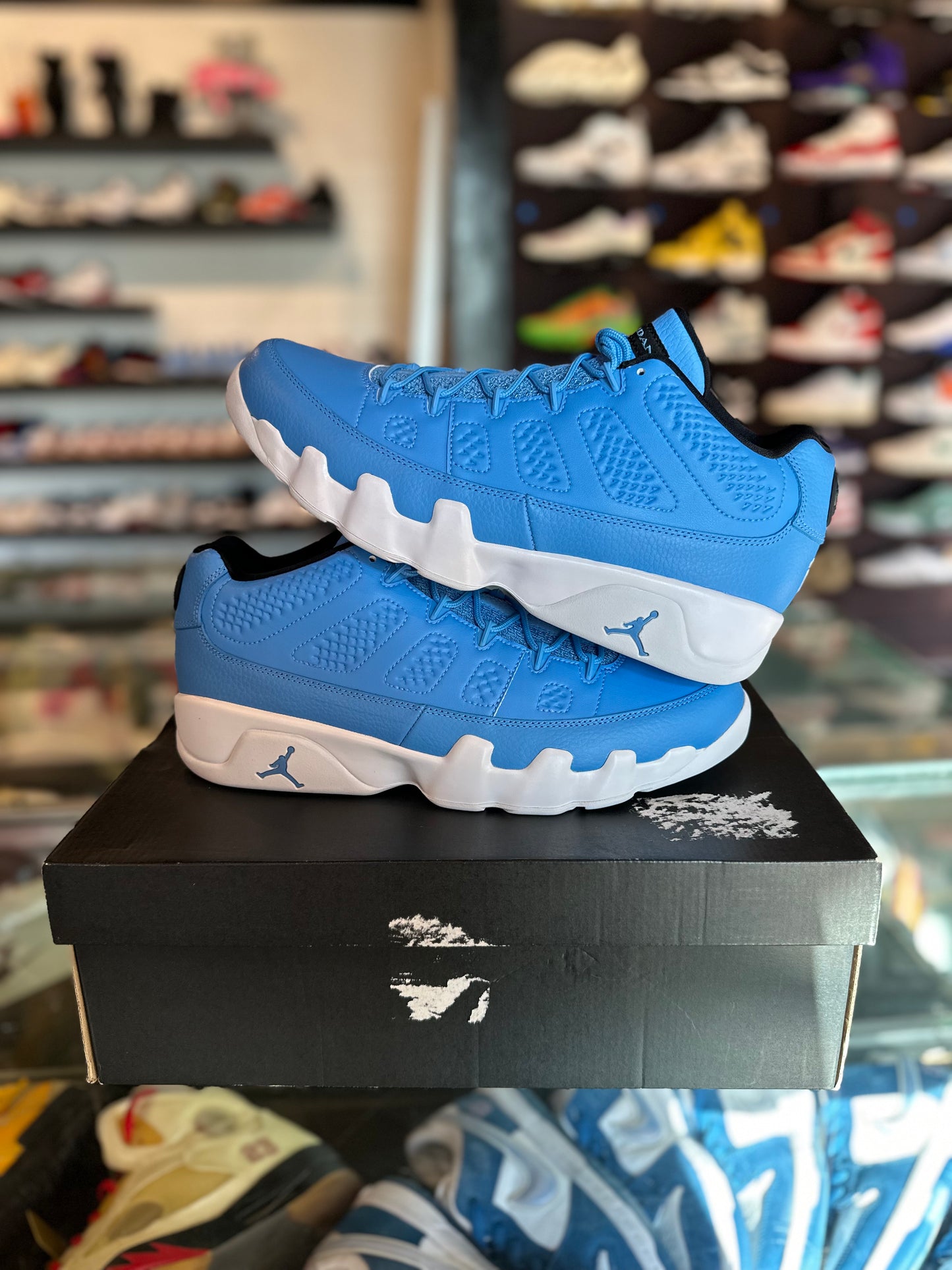 Jordan 9 Low Pantone Sz. 12 DS