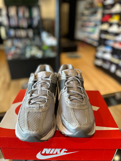 Vomero 5 Cool Grey Clean OG Size 10.5