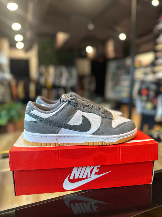 Grey 3m Swoosh Dunk Sz. 8.5 DS