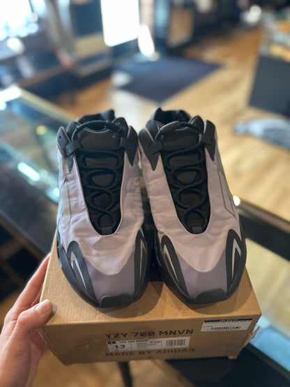 Yeezy 700 MNVN Sz. 13 Clean OG