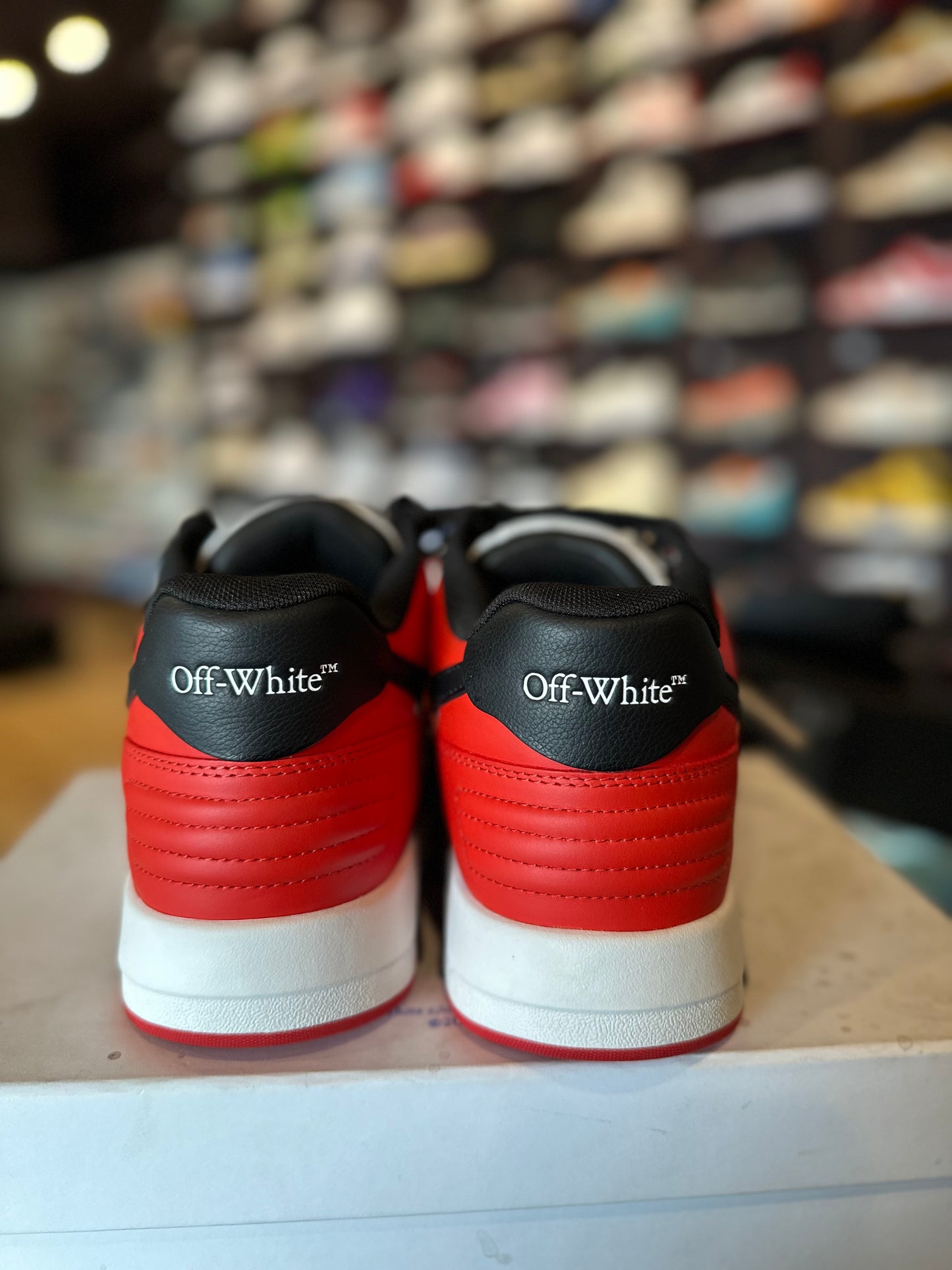 Off-White Out of Office OOO Low Tops DS OG Size 44E/11