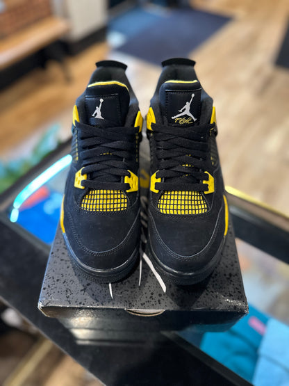 Jordan 4 Thunder Sz. 6y Clean OG