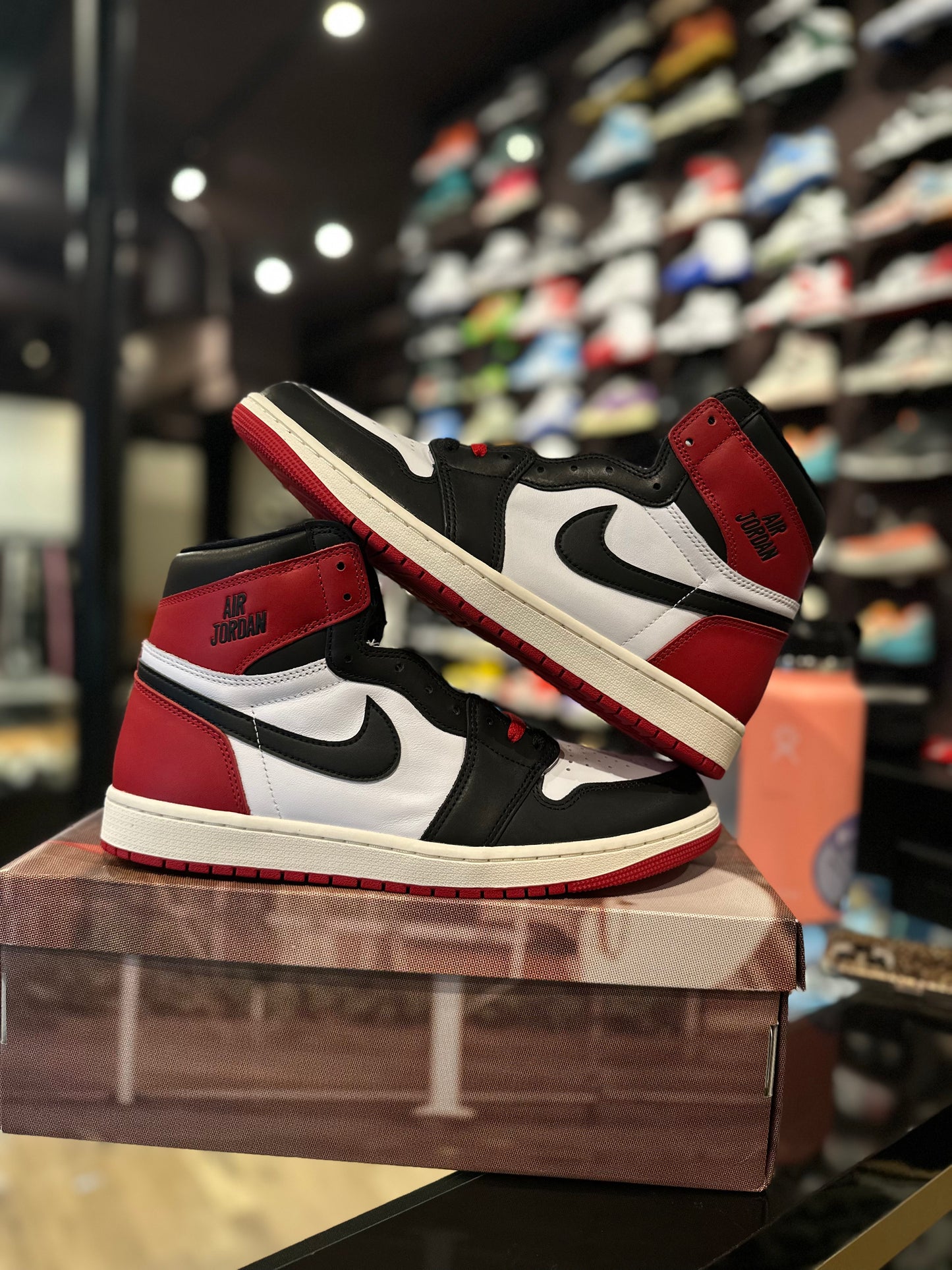 Jordan 1 Retro High OG Black Toe Reimagined DS OG Size 11.5