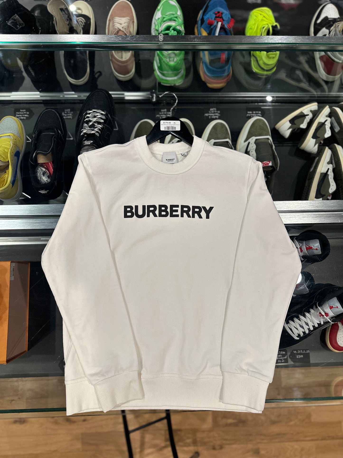 Burberry Crewneck Whit Size Medium