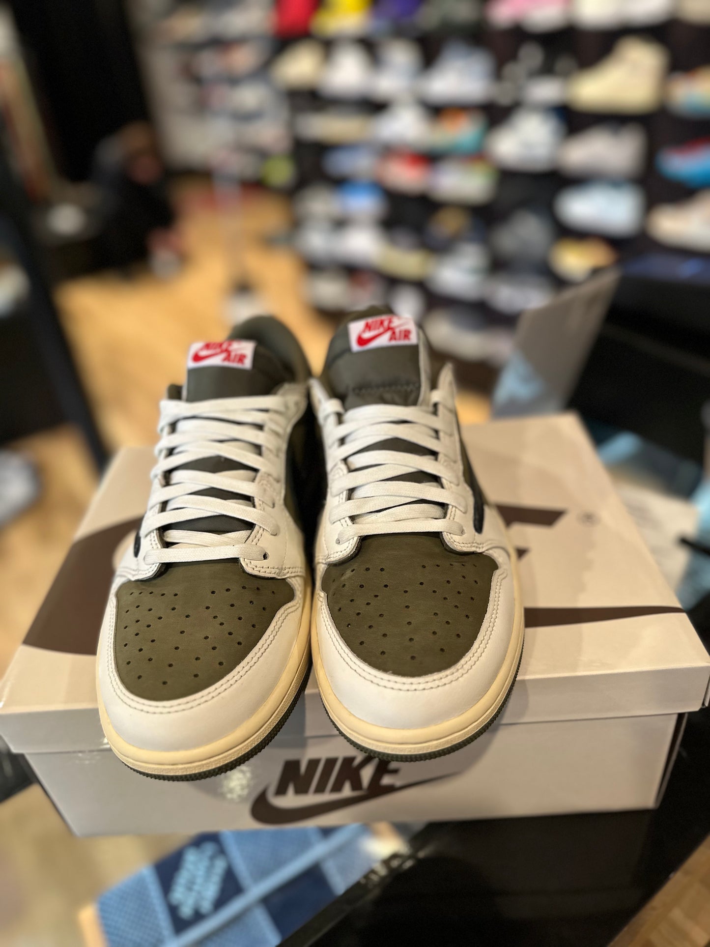 Jordan 1 Retro Low OG SP Travis Scott Medium Olive VNDS Size 10.5