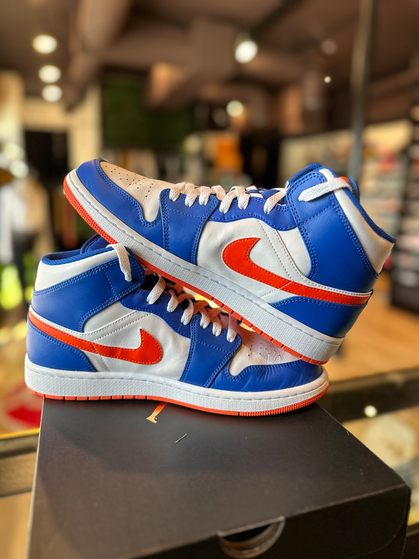 Jordan 1 Mid Knicks Sz. 10 Clean OG