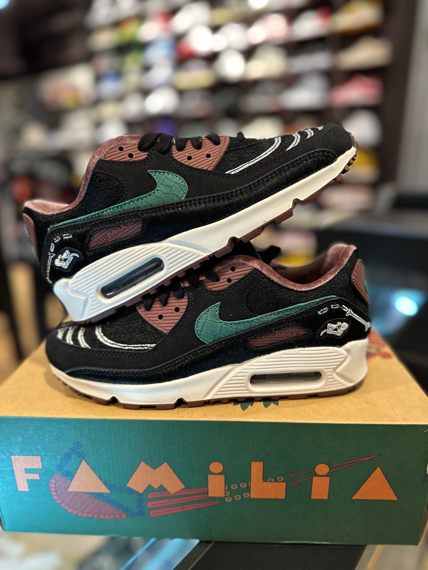 Air Max 90 Siempre Familia DS OG Size 5.5Y/7W