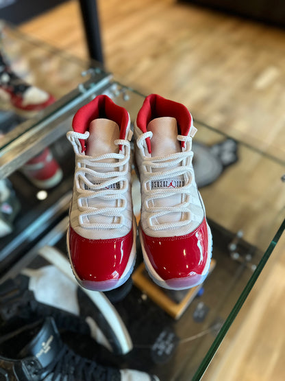 Jordan 11 Cherry Sz. 5.5Y clean NB