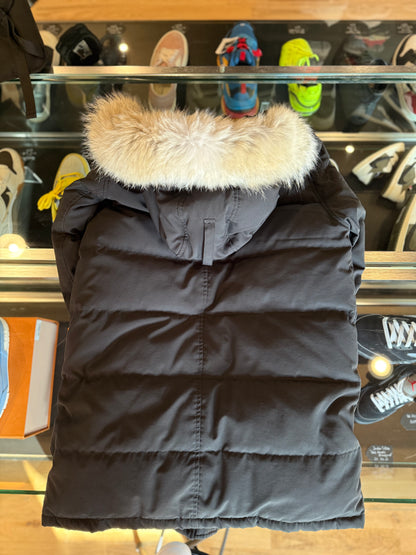 Canada Goose Down Puffer Size Large