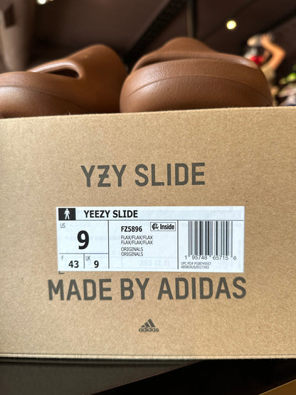 Yeezy Slide Flax Sz. 9 DS